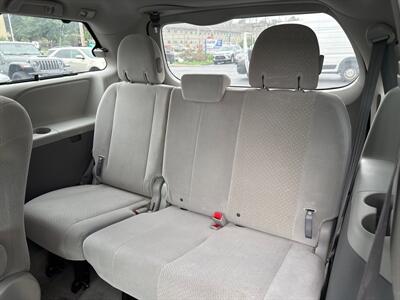 2013 Toyota Sienna LE 7-Passenger   - Photo 12 - West Chester, PA 19382