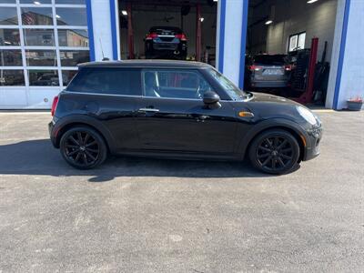 2015 MINI Hardtop 2 Door Cooper   - Photo 6 - West Chester, PA 19382