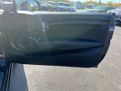 2015 MINI Hardtop 2 Door Cooper   - Photo 17 - West Chester, PA 19382