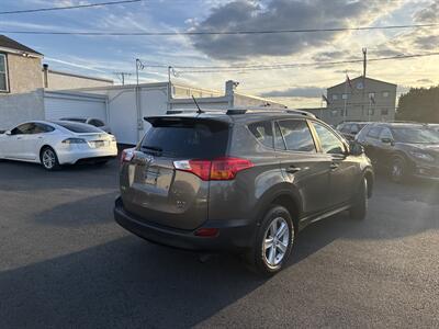 2013 Toyota RAV4 XLE - Photo 8 - West Chester, PA 19382