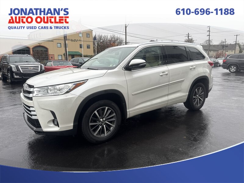 2017 Toyota Highlander XLE   - Photo 1 - West Chester, PA 19382