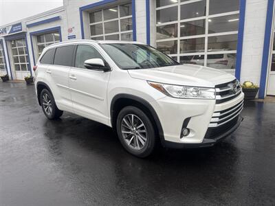 2017 Toyota Highlander XLE - Photo 3 - West Chester, PA 19382