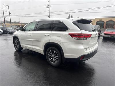 2017 Toyota Highlander XLE - Photo 7 - West Chester, PA 19382