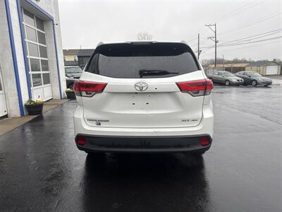 2017 Toyota Highlander XLE - Photo 6 - West Chester, PA 19382