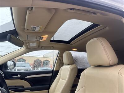 2017 Toyota Highlander XLE - Photo 11 - West Chester, PA 19382