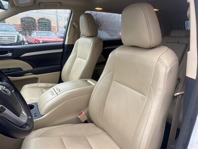 2017 Toyota Highlander XLE - Photo 10 - West Chester, PA 19382
