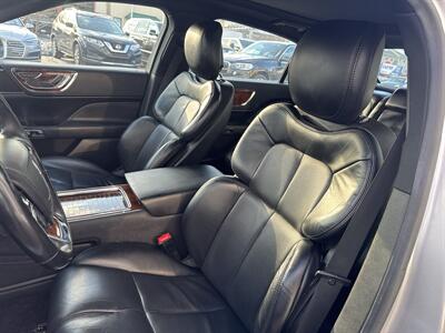 2017 Lincoln Continental Select   - Photo 10 - West Chester, PA 19382