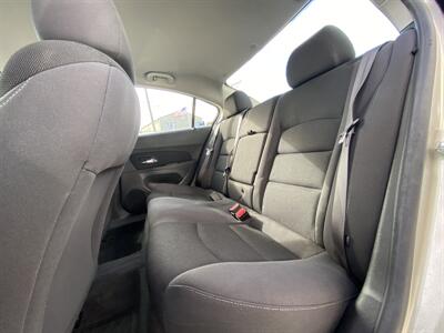 2016 Chevrolet Cruze Limited 1LT Auto - Photo 10 - West Chester, PA 19382