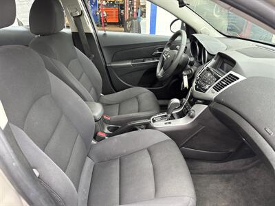 2016 Chevrolet Cruze Limited 1LT Auto   - Photo 10 - West Chester, PA 19382