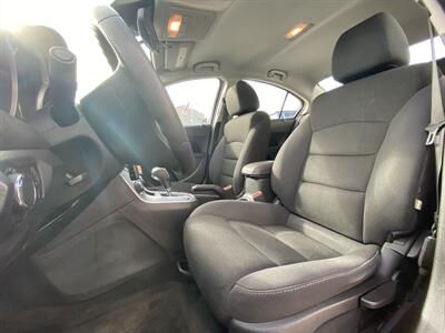 2016 Chevrolet Cruze Limited 1LT Auto - Photo 9 - West Chester, PA 19382