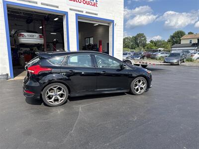 2018 Ford Focus ST   - Photo 5 - West Chester, PA 19382