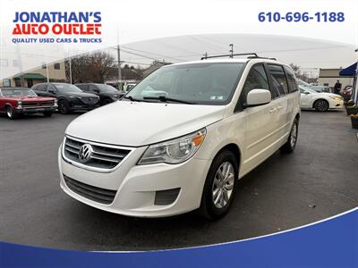 2012 Volkswagen Routan SE   - Photo 1 - West Chester, PA 19382