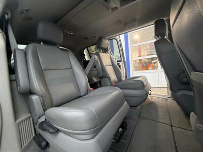 2012 Volkswagen Routan SE   - Photo 14 - West Chester, PA 19382