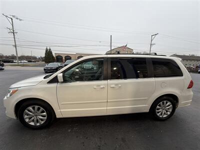 2012 Volkswagen Routan SE   - Photo 8 - West Chester, PA 19382