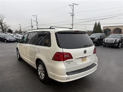 2012 Volkswagen Routan SE   - Photo 7 - West Chester, PA 19382