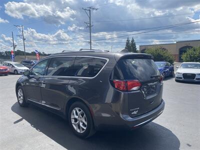 2017 Chrysler Pacifica Touring-L Plus   - Photo 7 - West Chester, PA 19382