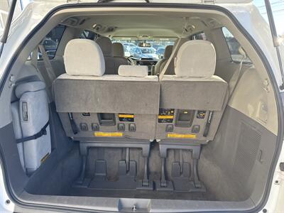 2013 Toyota Sienna LE 8-Passenger   - Photo 15 - West Chester, PA 19382