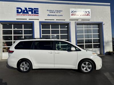 2013 Toyota Sienna LE 8-Passenger   - Photo 4 - West Chester, PA 19382