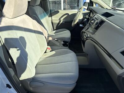 2013 Toyota Sienna LE 8-Passenger   - Photo 19 - West Chester, PA 19382