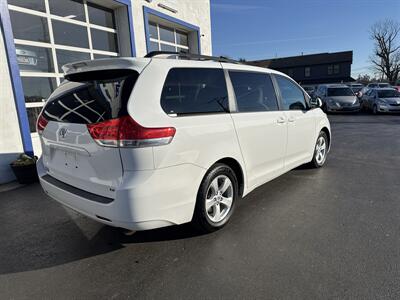 2013 Toyota Sienna LE 8-Passenger   - Photo 5 - West Chester, PA 19382