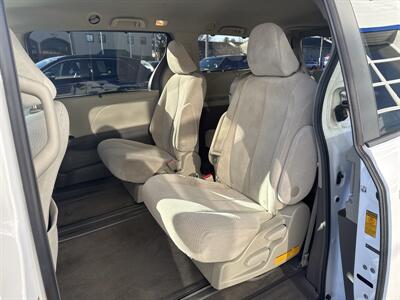 2013 Toyota Sienna LE 8-Passenger   - Photo 14 - West Chester, PA 19382