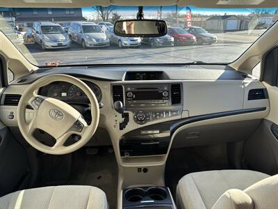 2013 Toyota Sienna LE 8-Passenger   - Photo 12 - West Chester, PA 19382