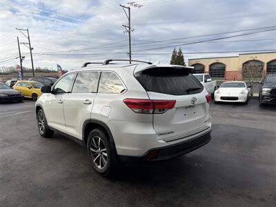 2019 Toyota Highlander XLE   - Photo 7 - West Chester, PA 19382