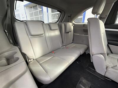 2019 Toyota Highlander XLE   - Photo 15 - West Chester, PA 19382