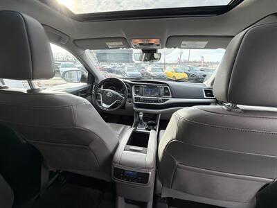 2019 Toyota Highlander XLE   - Photo 16 - West Chester, PA 19382