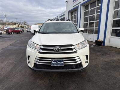 2019 Toyota Highlander XLE   - Photo 2 - West Chester, PA 19382
