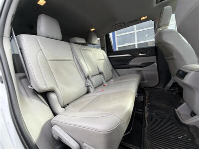 2019 Toyota Highlander XLE   - Photo 14 - West Chester, PA 19382