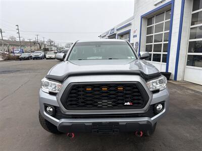 2019 Toyota Tacoma SR5 V6 - Photo 2 - West Chester, PA 19382