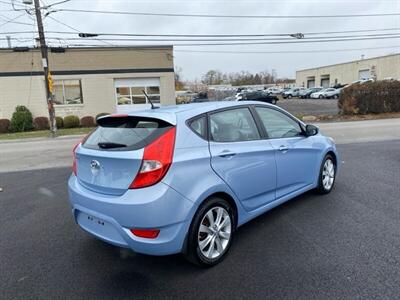 2012 Hyundai ACCENT SE   - Photo 5 - West Chester, PA 19382