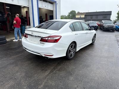2017 Honda Accord Sport Special Edition   - Photo 6 - West Chester, PA 19382