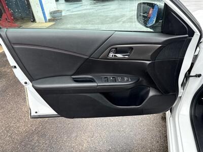 2017 Honda Accord Sport Special Edition   - Photo 10 - West Chester, PA 19382