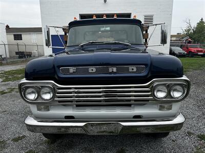 1959 Ford F-550   - Photo 2 - West Chester, PA 19382