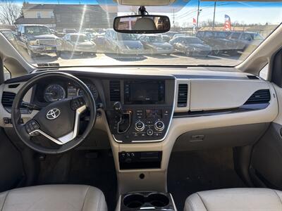 2015 Toyota Sienna Limited 7-Passenger - Photo 11 - West Chester, PA 19382