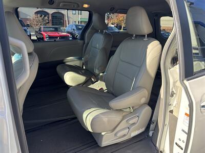 2015 Toyota Sienna Limited 7-Passenger - Photo 13 - West Chester, PA 19382
