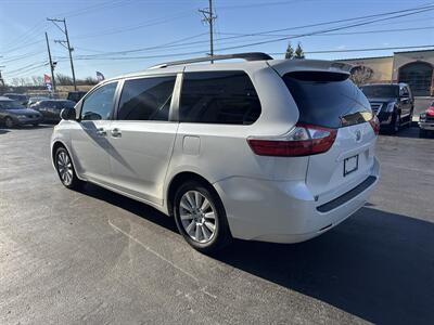 2015 Toyota Sienna Limited 7-Passenger - Photo 7 - West Chester, PA 19382