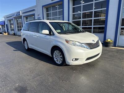 2015 Toyota Sienna Limited 7-Passenger - Photo 3 - West Chester, PA 19382