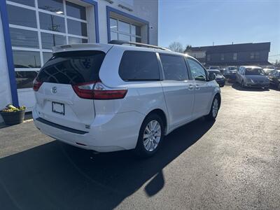 2015 Toyota Sienna Limited 7-Passenger - Photo 5 - West Chester, PA 19382