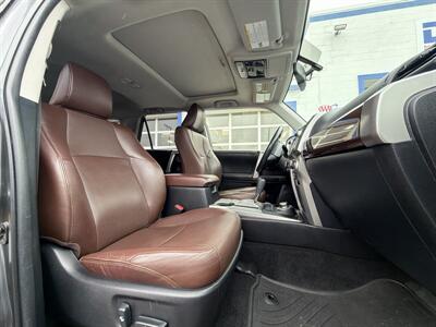 2016 Toyota 4Runner SR5   - Photo 11 - West Chester, PA 19382