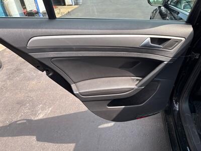 2015 Volkswagen SportWagen TDI SE   - Photo 12 - West Chester, PA 19382