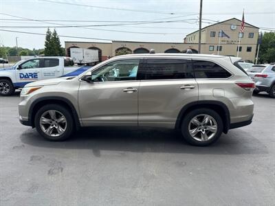 2015 Toyota Highlander Limited   - Photo 8 - West Chester, PA 19382