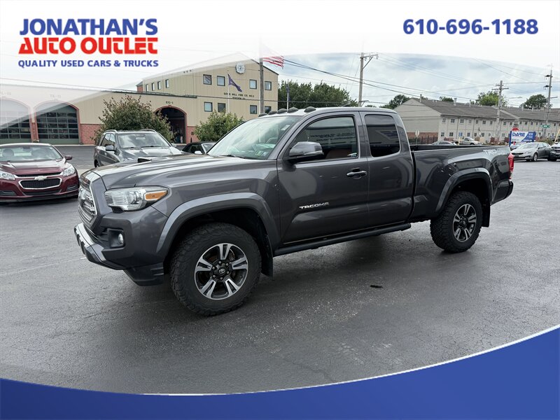 2016 Toyota Tacoma SR5 V6 - Photo 1 - West Chester, PA 19382