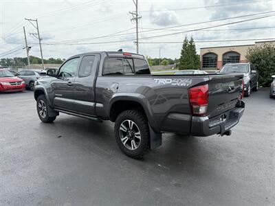2016 Toyota Tacoma SR5 V6   - Photo 9 - West Chester, PA 19382