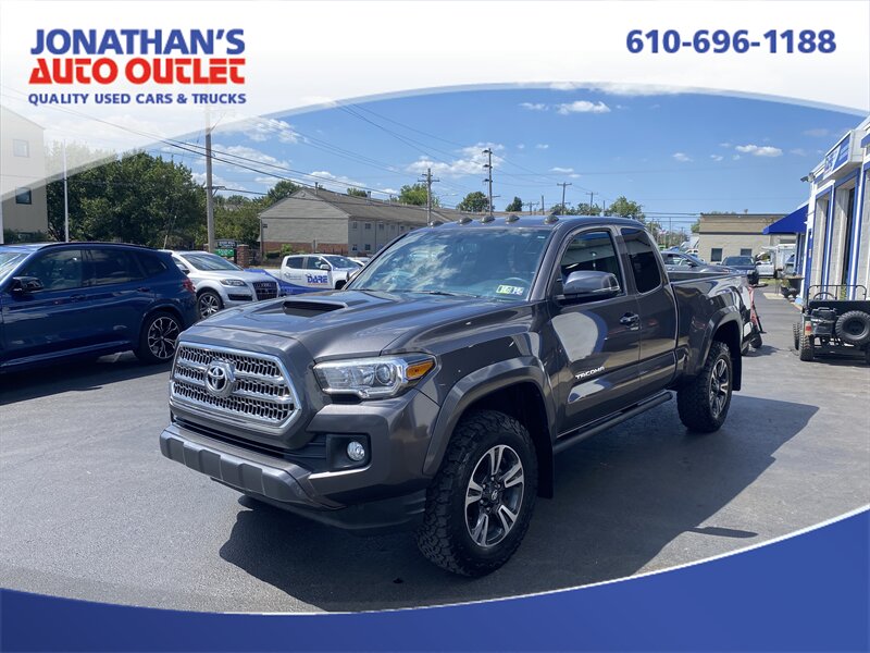 2016 Toyota Tacoma SR5 V6 - Photo 1 - West Chester, PA 19382