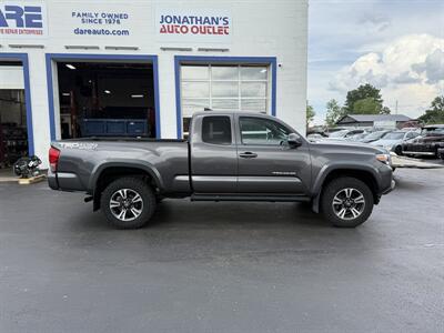 2016 Toyota Tacoma SR5 V6   - Photo 6 - West Chester, PA 19382