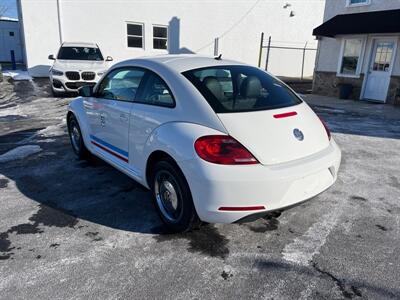 2012 Volkswagen Beetle-Classic 2.5L PZEV   - Photo 9 - West Chester, PA 19382