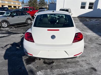 2012 Volkswagen Beetle-Classic 2.5L PZEV   - Photo 8 - West Chester, PA 19382